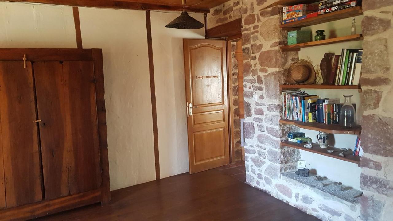 Maison Isolee Dans Les Vignes Et Les Bois Valady Exterior foto